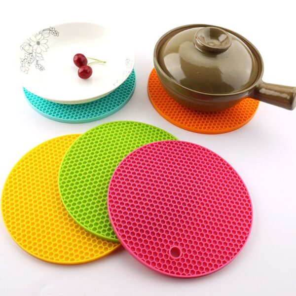 18 14cm Round Heat Resistant Silicone Mat Drink Cup Coasters Non slip Pot Holder Table Placemat