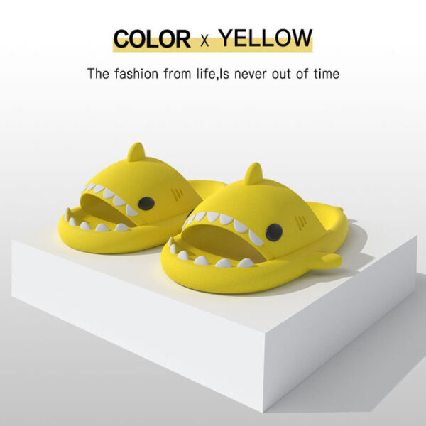 2022 Shark Slippers Igba Ooru Agba Tọkọtaya Slippers Tide inu ile ati ita gbangba Funny Home Cute Cartoon