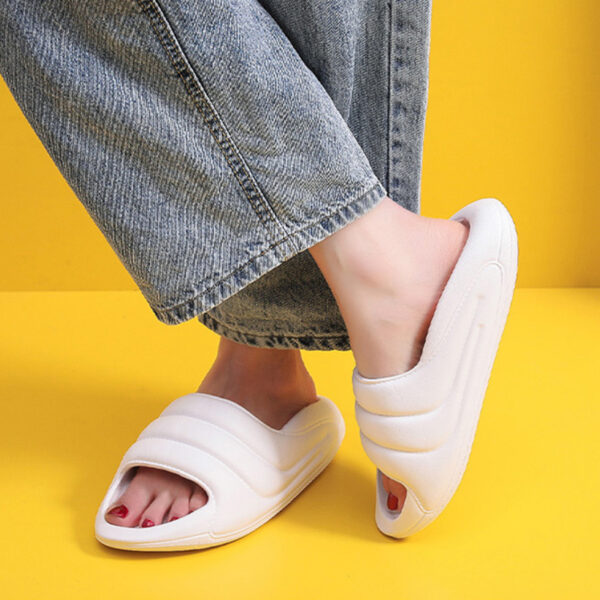 Comfort Soft Bottom Women's Cloud Slippers Summer 2022 Non Slip Platform Slippers Women Thick Sole 2