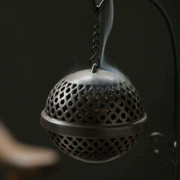 Creative Retro Iron Frame Incense Burner Backflow Incense Burner Holder with Drop Ball සම්ප්‍රදායික මෝස්තර නිවස 2