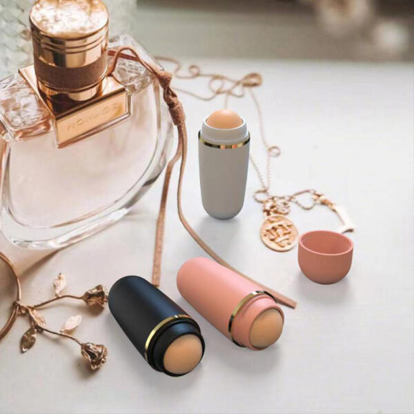 Face Oil Absorbing Roller Volcanic Stone Blemish Remover Face T zone Oil Removing Rolling Stick Ball 3