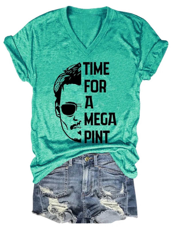 Damen Time For A Mega Pint Johnny Depp T-Shirt mit V-Ausschnitt