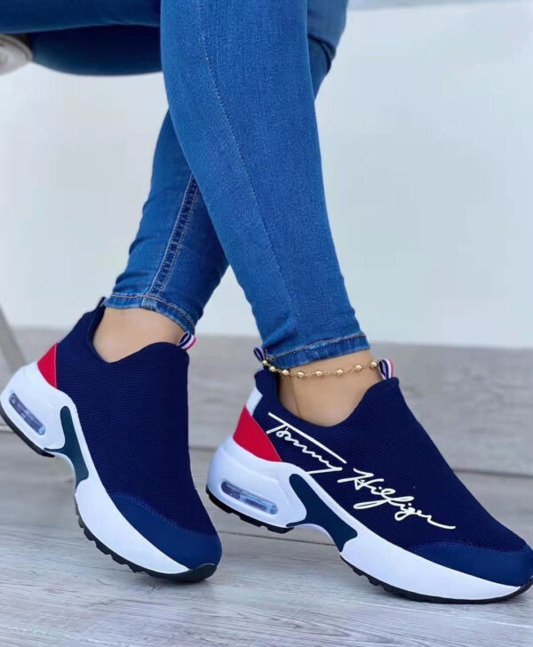 2022 Àrd-ùrlar Sandals Boireannaich ÙR Flataichean dath cruaidh Brògan Boireann Sneakers Coiseachd Boireannaich Casual Breathable Wedges Women Walking 2