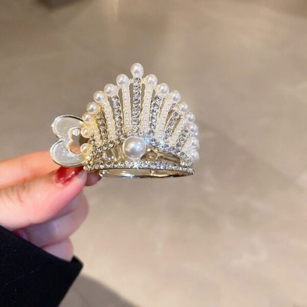 Luxury High Ponytail Hair Clips Pearl Rhinestone Crown Hairpin Shark Clip Awọn ohun elo Irun Irun ti o wa titi fun 1.jpg 640x640 1