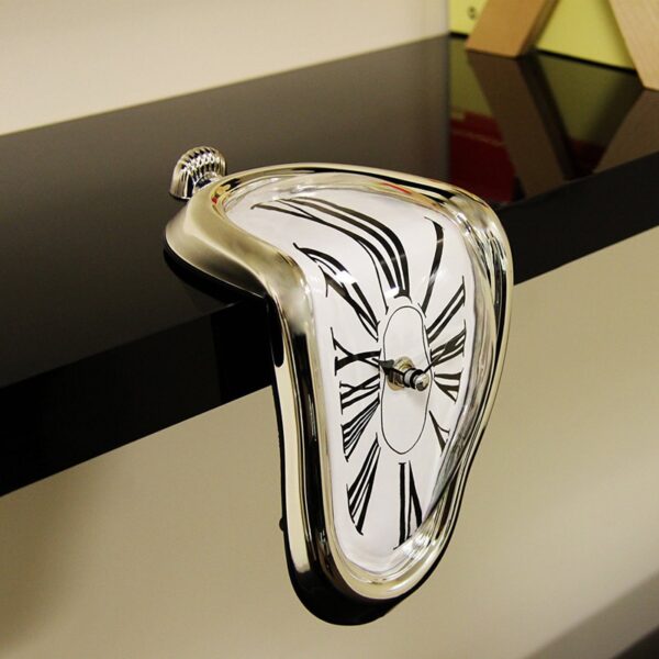 2022 New Novel Surreal Melting Distorted Wall Clocks Surrealist Salvador Dali Style Wall Watch Decoration Gift