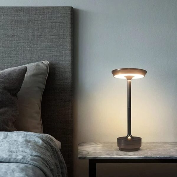 LED stolna svjetiljka Metalna retro USB stolna svjetiljka Noćno svjetlo s prigušivanjem na dodir Prijenosna noćna lampa za 2