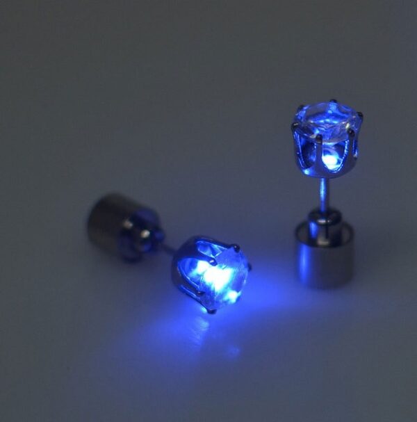 १ जोडी लाइट अप LED Bling Ear Stud Rings कोरियन फ्ल्यास Zircon Rings Accessories को लागि 1.jpg 3x640 640