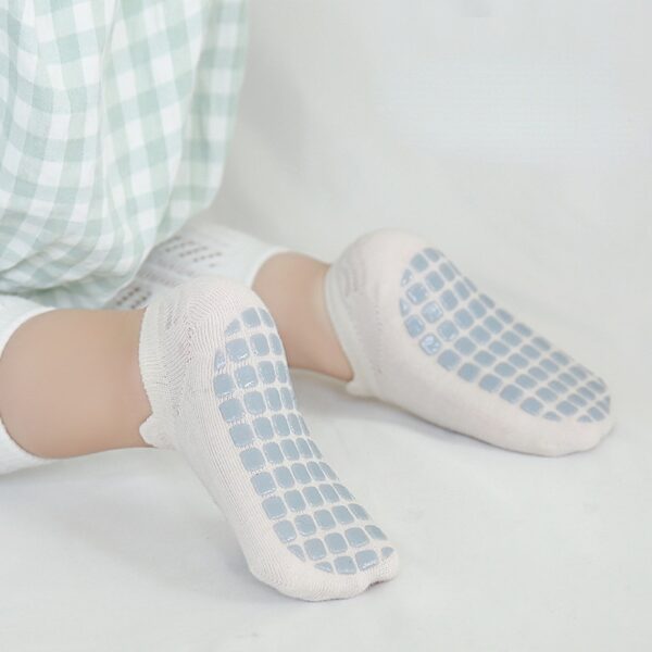 बेबी कॉटन मोज़े जूते नॉन स्लिप शिशु वॉक मोज़े जूते फ़्लोर कैज़ुअल टॉडलर एंटी स्लिप मोज़े 4